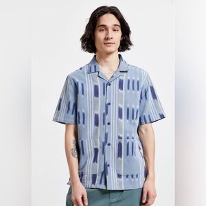 Urbana Outfitters Without Walls Arlo Ikat Stripe Blue Button Front Shirt Medium
